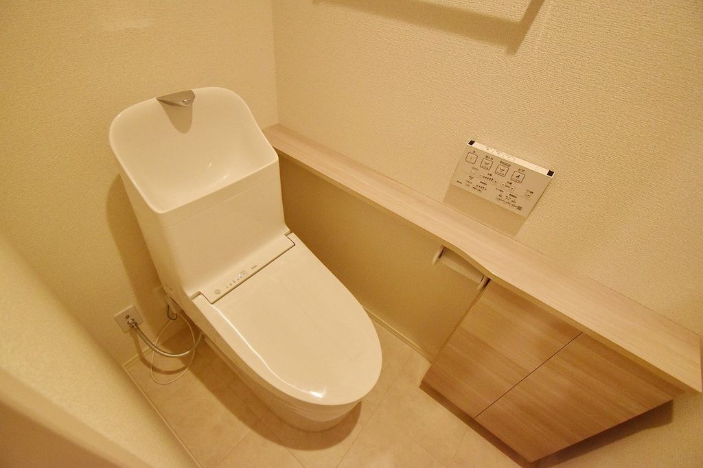 トイレ　トイレ