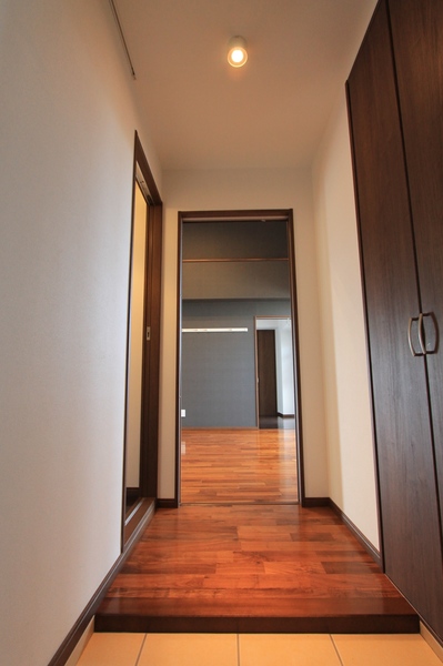 玄関　６０１号室タイプ