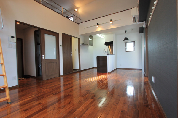 居室・リビング　６０１号室タイプ