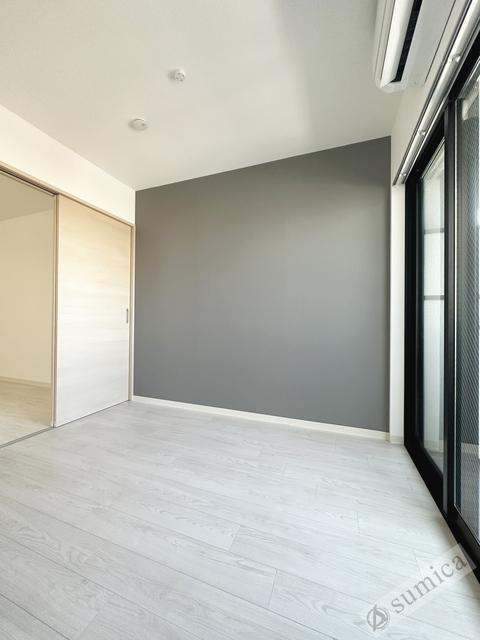 その他部屋・スペース　アクセントクロスがオシャレを演出♪