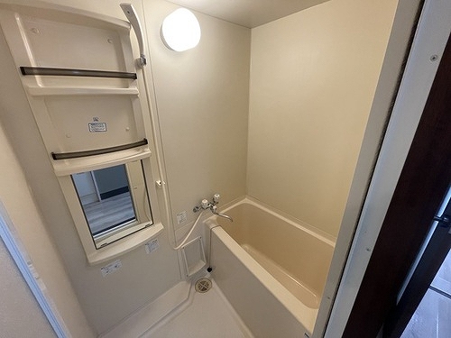 バス・シャワールーム　バス　※同タイプの部屋のお写真です