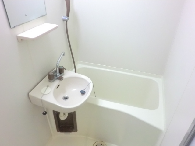 バス・シャワールーム　バス