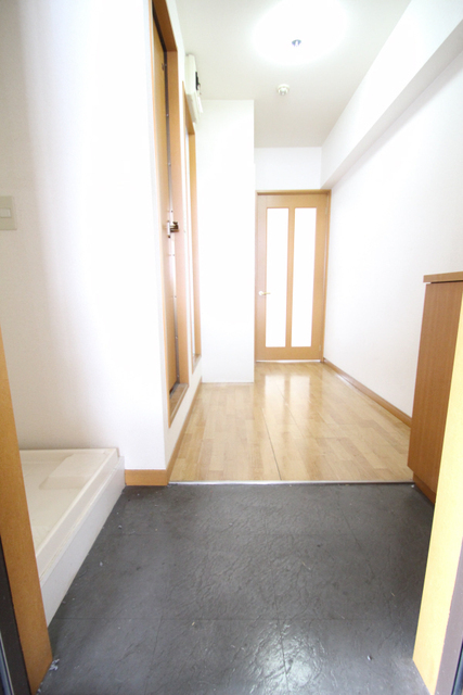 玄関　※別室の参考写真です