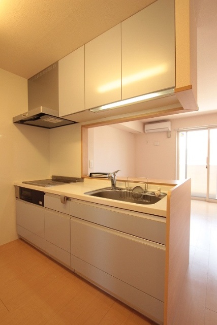 キッチン　同物件別号室です。