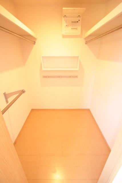 収納　同物件別号室です。