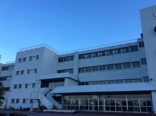 中学校　袖ケ浦市立長浦中学校（中学校）まで676m