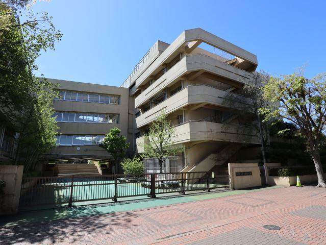 小学校　横浜市立茅ケ崎小学校（小学校）まで824m