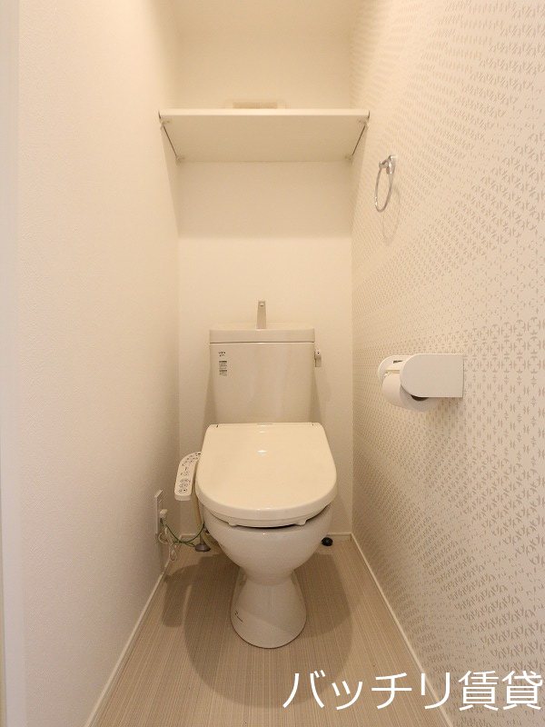 トイレ　同型タイプの為、現状を優先いたします