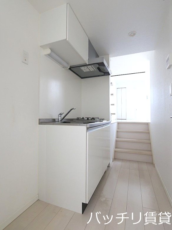 キッチン　同型タイプの為、現状を優先いたします