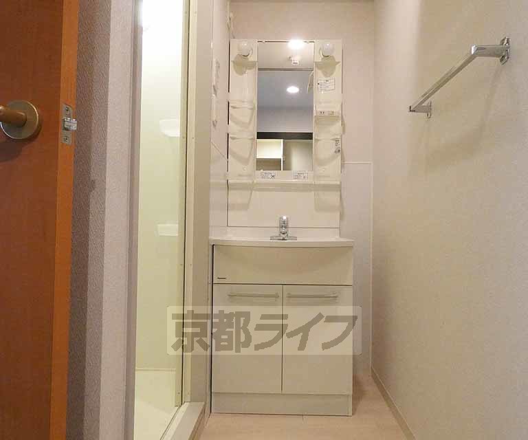 洗面設備　独立洗面台です。