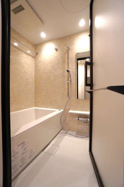 バス・シャワールーム　※写真は同タイプ住戸です。