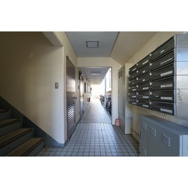 エントランス　清潔なエントランスです