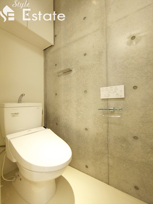 トイレ　温水洗浄便座付シャワートイレ　別号室