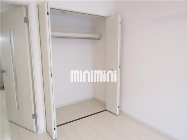 収納　ロングコートもかけられるクローゼットです