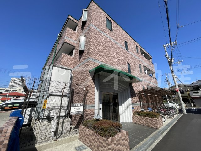 建物外観　外観は落ち着いています