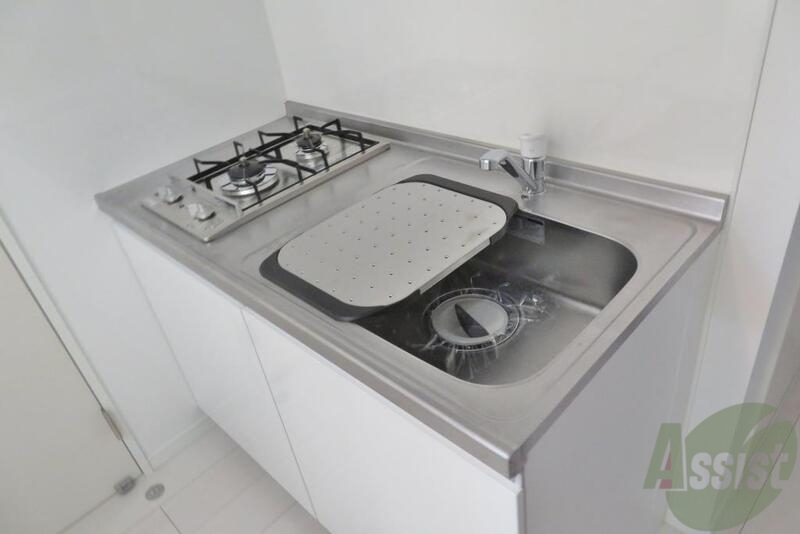 キッチン　２口ガスコンロが付いたシステムキッチンです。