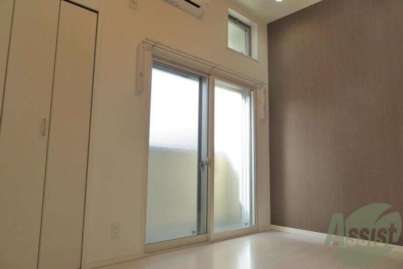 居室・リビング　広々とした開放感いっぱいの６．５帖のリビングです