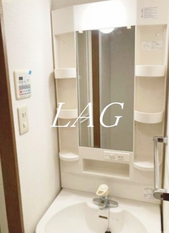 洗面設備　独立洗面台です。