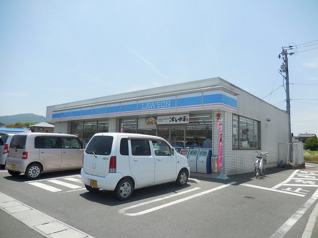 コンビニ　ローソン総社三須店（コンビニ）まで938m