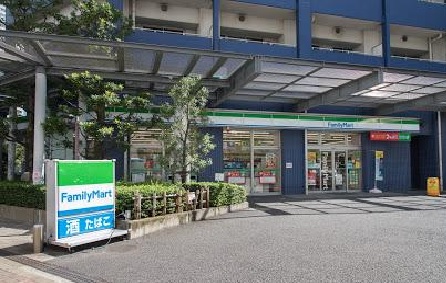 コンビニ　ファミリーマート勝どき三丁目店（コンビニ）まで10m