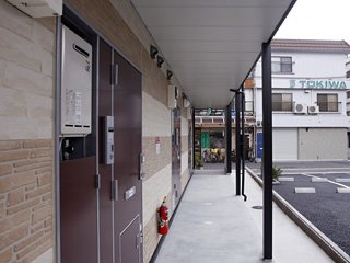 その他　玄関側