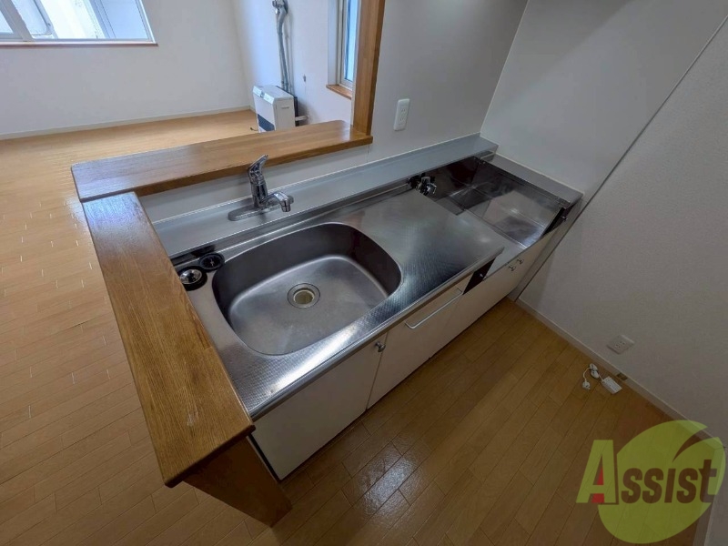 キッチン　キッチンはスペースも広々していて使いやすそうですよ！