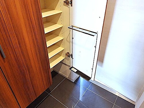 玄関　玄関・玄関収納　※内装工事前