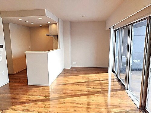 居室・リビング　リビング・ダイニング　※内装工事前