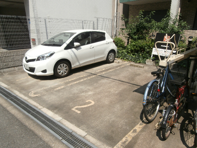 駐車場　駐車場