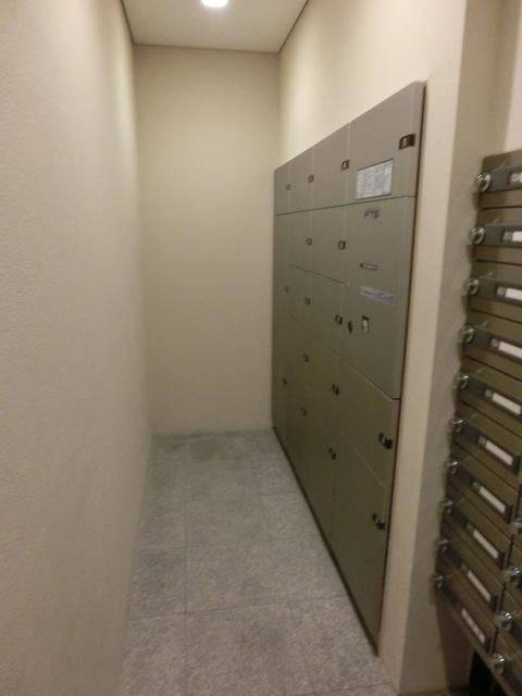 その他共有部分　不在時に助かります宅配ＢＯＸ完備★