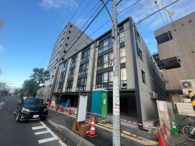 建物外観　札幌市豊平区豊平７条「アルファスクエア学園前」