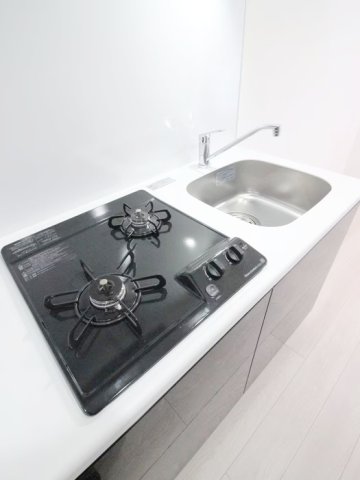 キッチン　明るい色調の室内です