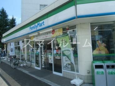コンビニ　ファミリーマート川崎貝塚一丁目店（コンビニ）まで170m