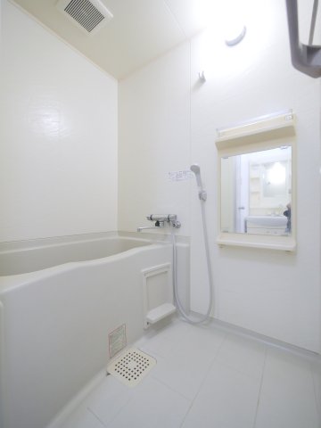 バス・シャワールーム　※写真は別の部屋のものです。