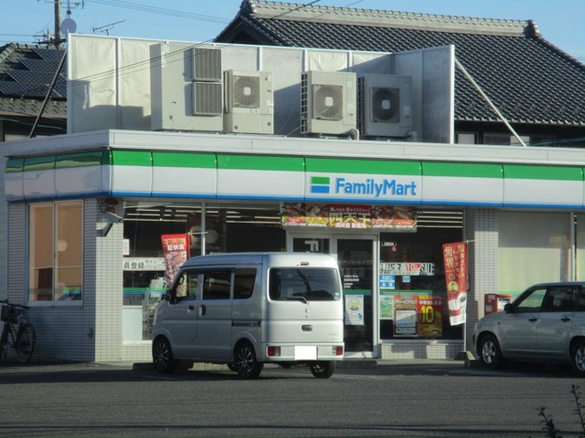 コンビニ　ファミリーマート各務原鵜沼南店（コンビニ）まで183m