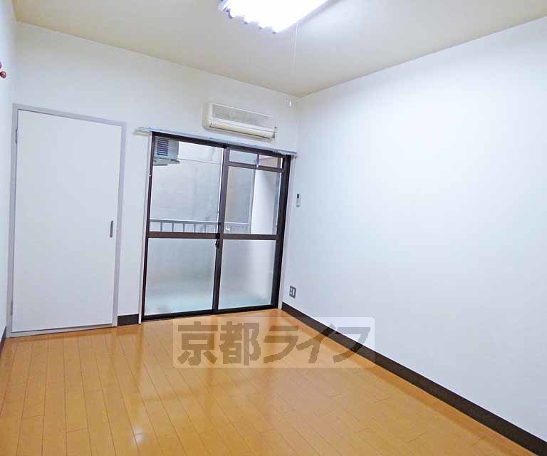 居室・リビング　綺麗なお部屋です。