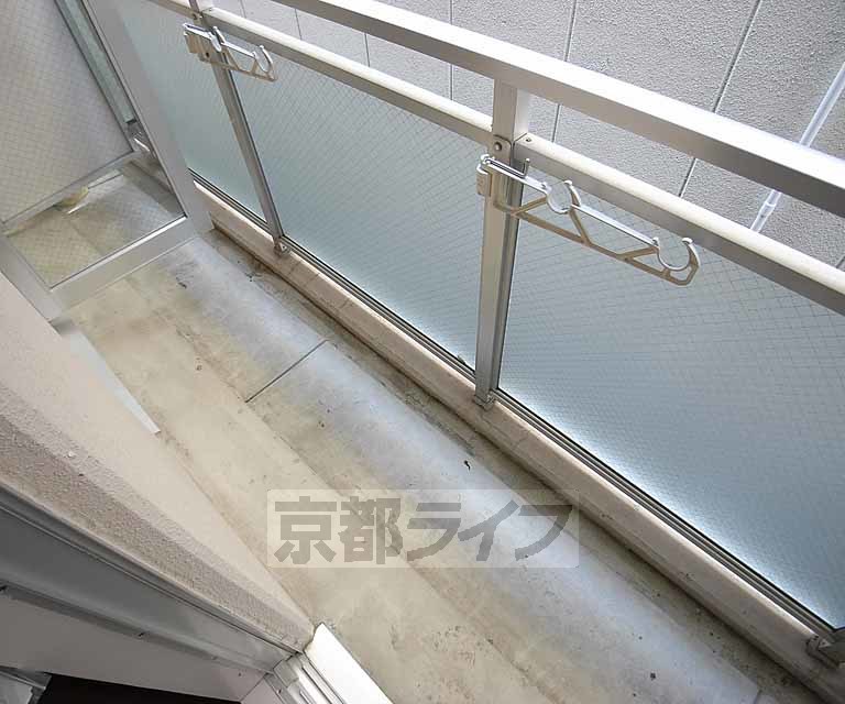 バルコニー　お部屋の外に出るとこんな風になってます