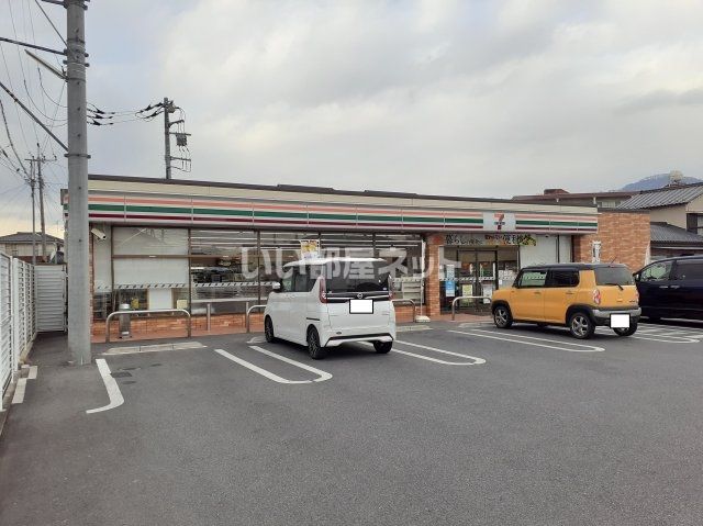 コンビニ　セブンイレブン甲府音羽橋店（コンビニ）まで379m