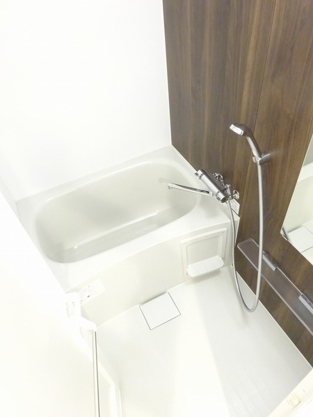 バス・シャワールーム　お風呂で日々の疲れを落としましょう