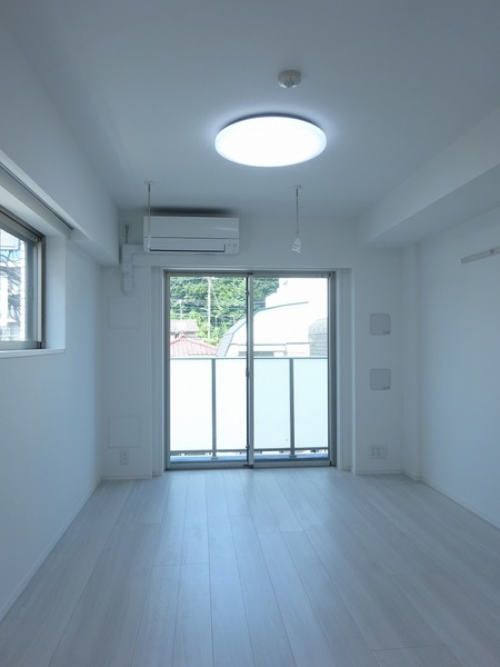 居室・リビング　ゆったり過ごせる居間です