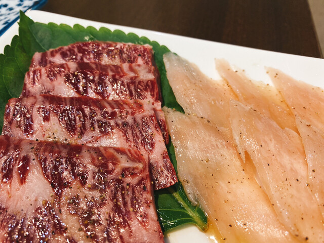 飲食店　牛亭（飲食店）まで65m