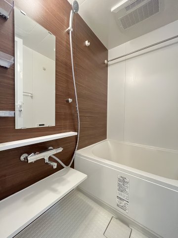 バス・シャワールーム　※別部屋参考写真