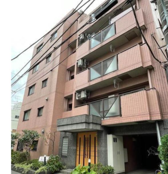 建物外観　落ち着いた雰囲気の外観です