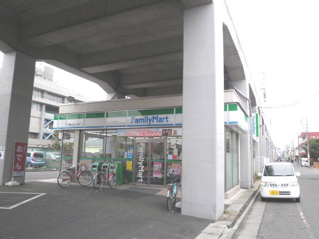 コンビニ　ファミリーマート立石６丁目店（コンビニ）まで230m