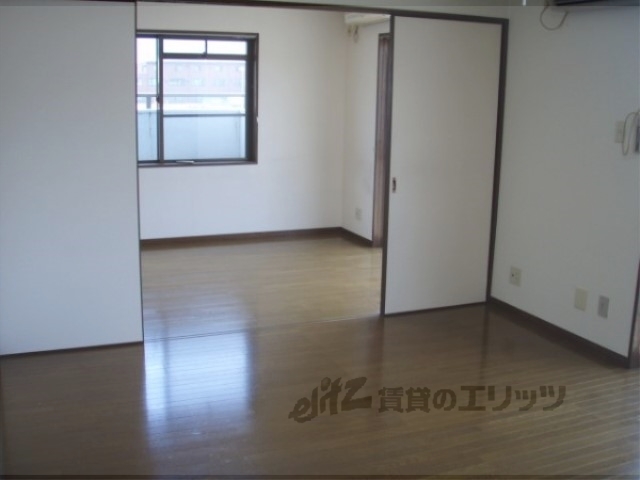 居室・リビング　居室