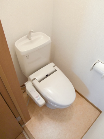 トイレ　ウォシュレット付