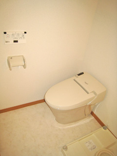 トイレ　温水洗浄便座