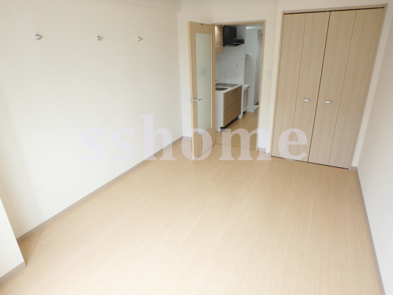 居室・リビング　広々