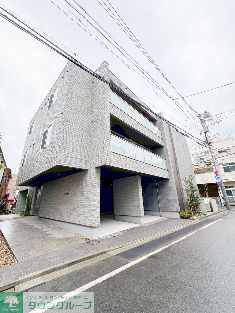 建物外観　駐車場