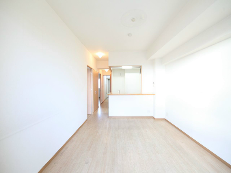 居室・リビング　ＬＤＫ13.1帖　カウンターキッチン